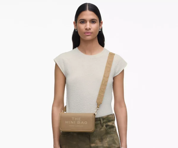 MJI_2S4SMN080S02_230_F8F8F8_1-1_ALT1 The Marc Jacobs Mini Bag Leather Camel