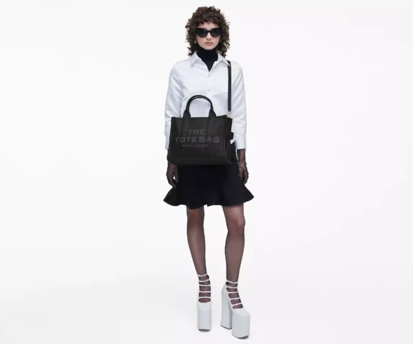 MJI_H004L01PF21_001_F8F8F8_1-1_ALT7 The Marc Jacobs Medium Tote Bag Leather Black