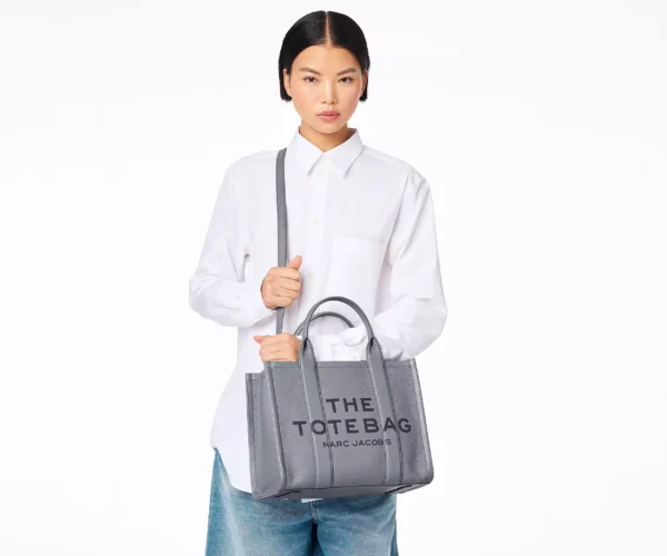 The Marc Jacobs Medium Tote Bag Leather Wolf Grey