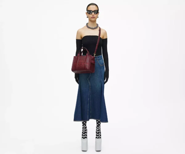 MJI_H009L01SP21_602_F8F8F8_1-1_ALT1 The Marc Jacobs Small Tote Bag Leather Cherry