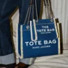 THE MARC JACOBS DENIM CHAIN MEDIUM TOTE BAG Dark Wash