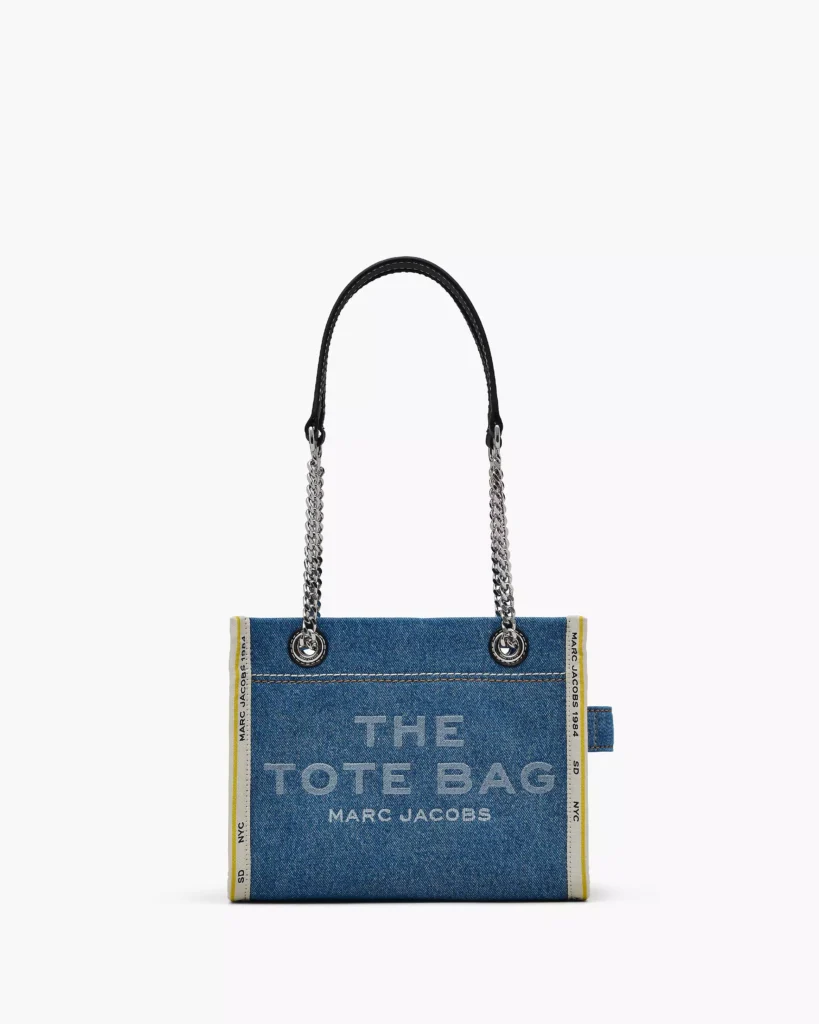 THE MARC JACOBS DENIM CHAIN SMALL TOTE BAG Light Wash