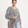 TB_74956_963_E Tory Burch McGraw Small Bucket Bag Silver Maple