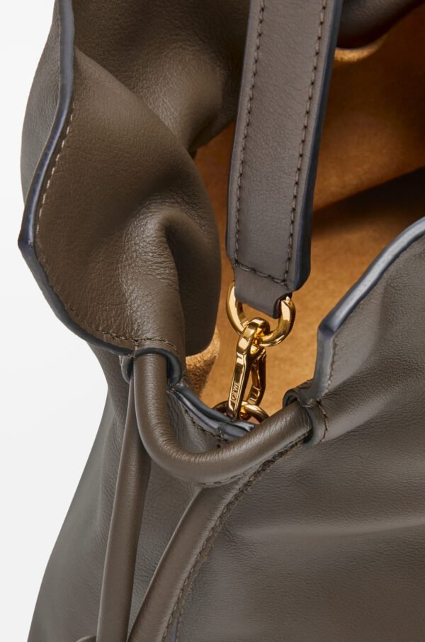 LOEWE Medium Flamenco clutch in nappa calfskin - Chocolate