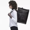 MJI_H020L01FA21_001_F8F8F8_4-5_ALT1 THE Marc Jacobs LEATHER LARGE TOTE BAG Black