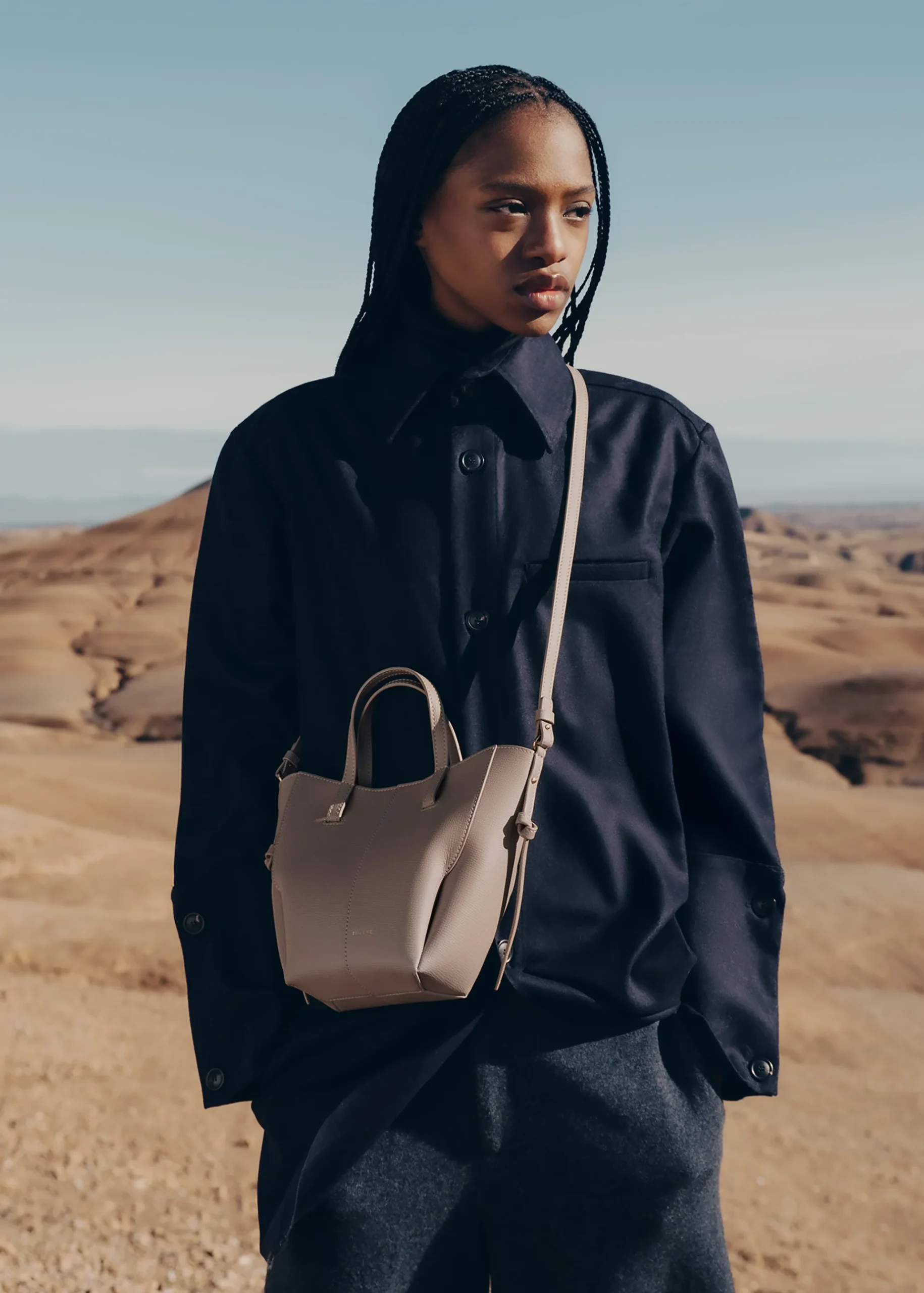 1_5123f276-e78e-4ced-9ee3-60ccf5b60e30.jpg-scaled-1.webp Polene Cyme Tote Nano EDITION TEXTURED TAUPE