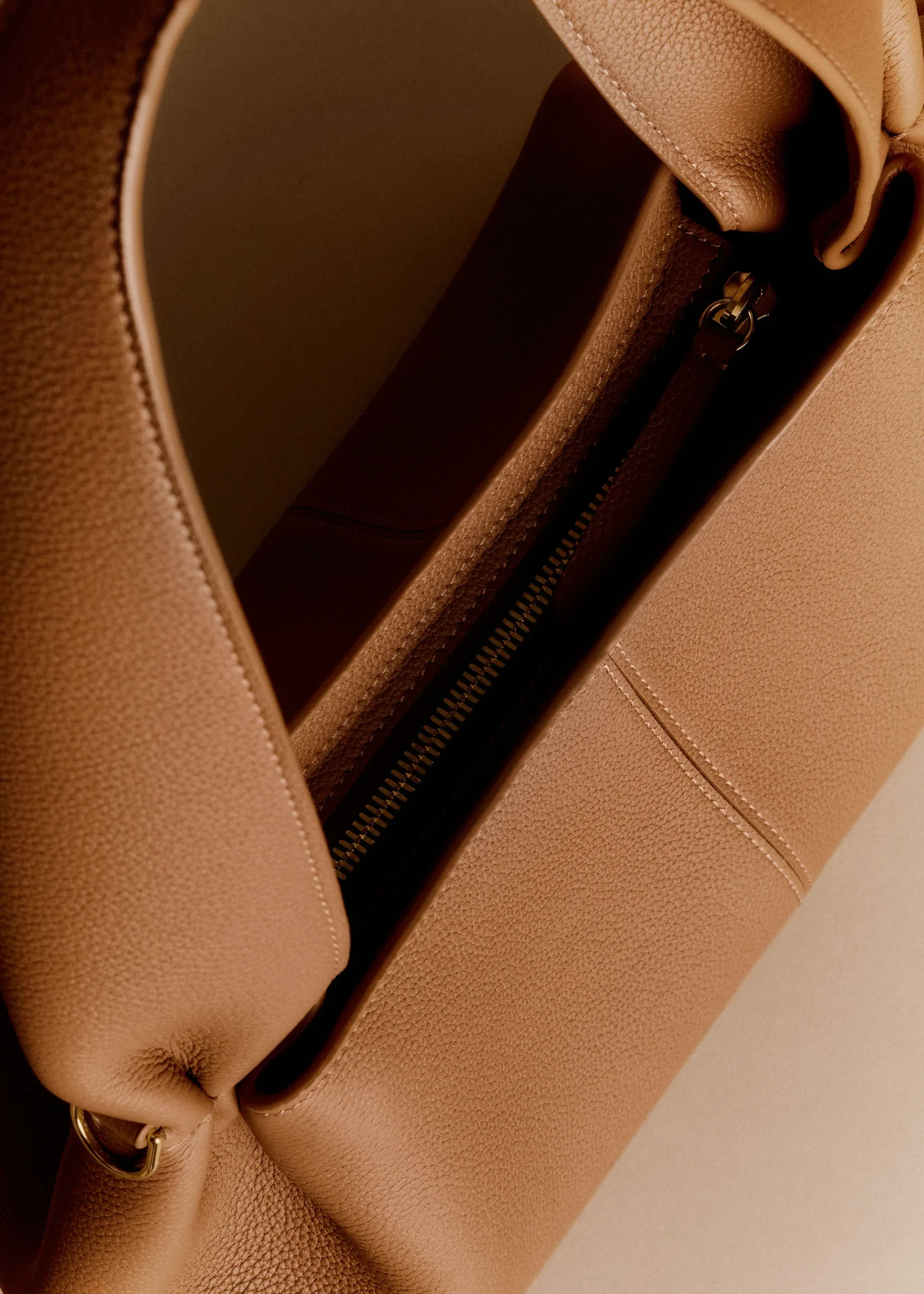 Polène Numéro Neuf East West Edition Textured Camel