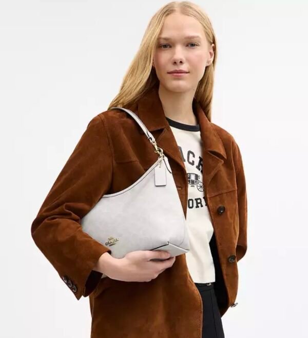 Laurel Shoulder Bag In Signature Canvas